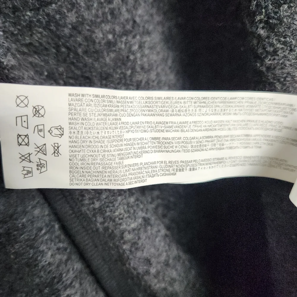 MINKPINK NWT Just Charming Shrug Poncho Gray Plaid OSFA Women's One Size
